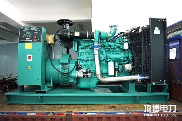 柴油發(fā)電機風扇皮帶松緊度檢查